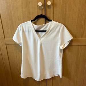 White flare dressy v neck business casual pleated blouse tshirt